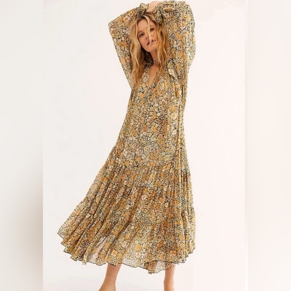 Free People Dresses & Skirts - Free People “Feeling Groovy” Floral Maxi Dress